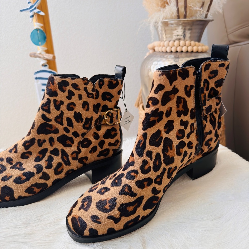 Cole haan women's Kimberly waterproof leopard print ankle booties. Size 9 - Picture 4 of 16